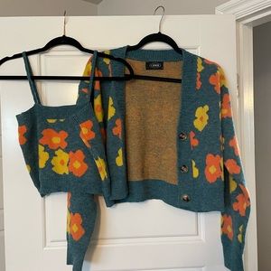 Womens Crop / Sweater Set
